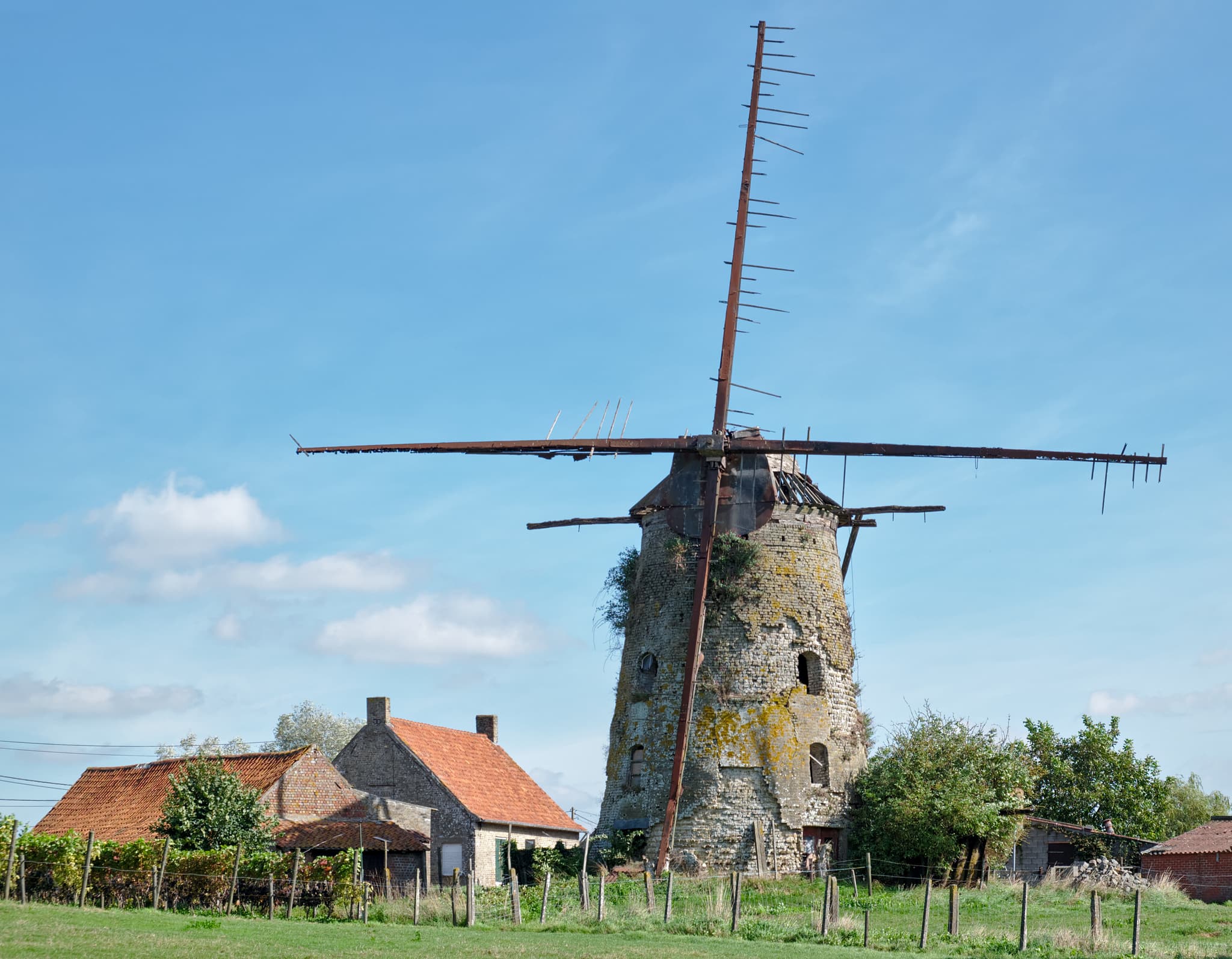 Moinho de Pollinkhove, Westhoek — onde Roger Remaut se fixou em 2000