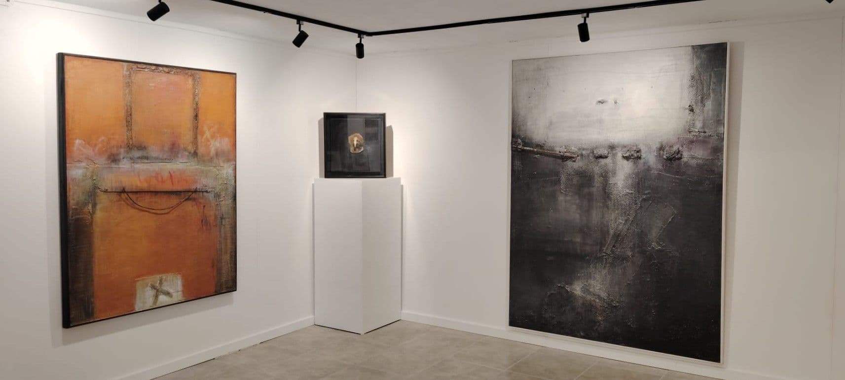 Make Art Not War Exhibition at Xochi At Gallery