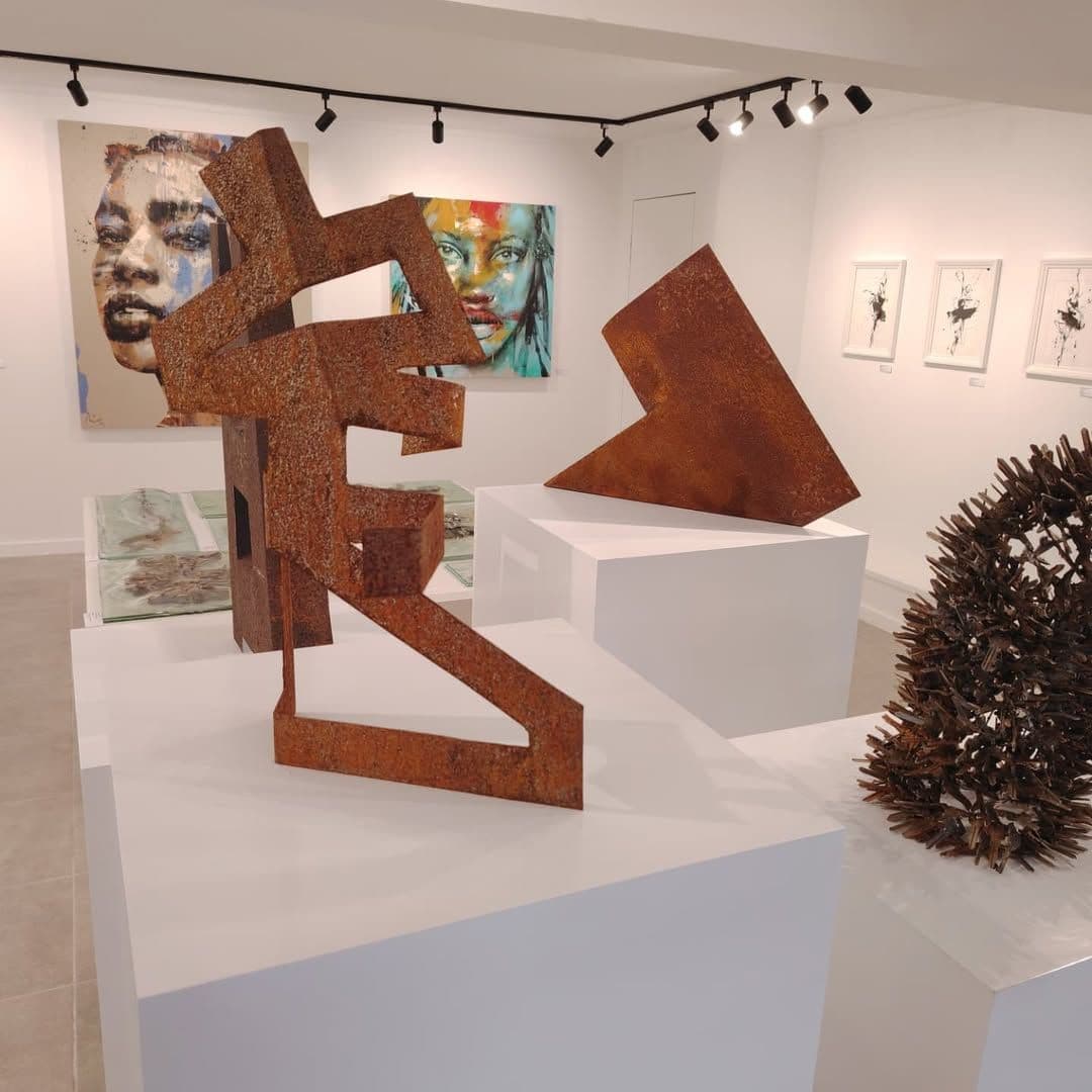 Xochi Art Gallery - featuring works by Miguel Basto and Mario Henrique