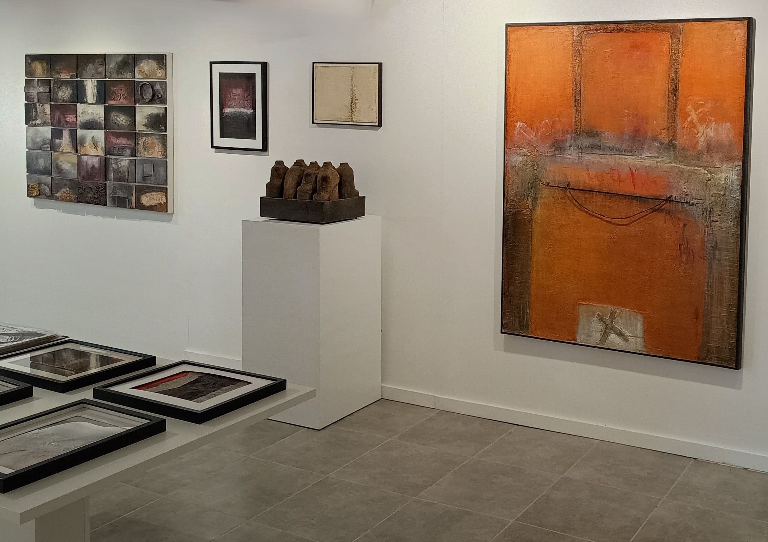 Exposição Make Art not War de Roger Remaut na Galeria de Arte Xochi