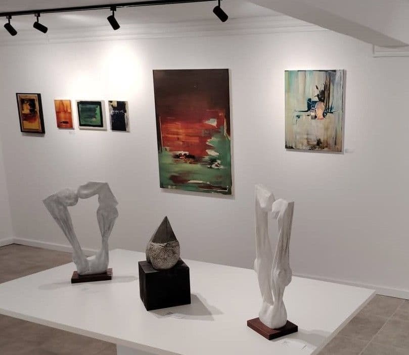 Xochi Art Gallery featuring works by Tatyana Cristina and Therry Ferreira