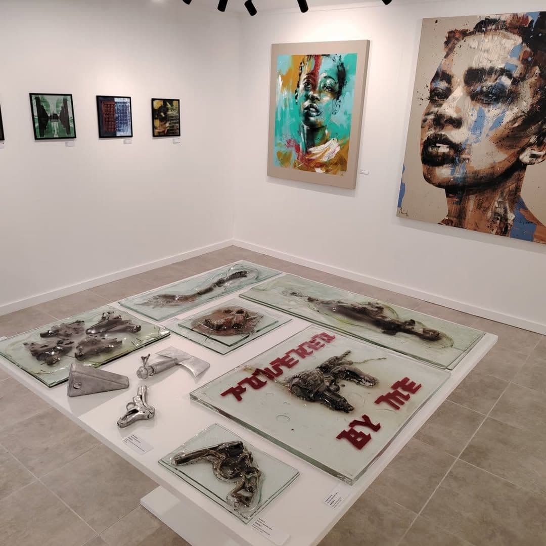 Xochi Art Gallery - featuring works by Unknownezqui, Mario Henrique & Francisco Figueiredo Lopes